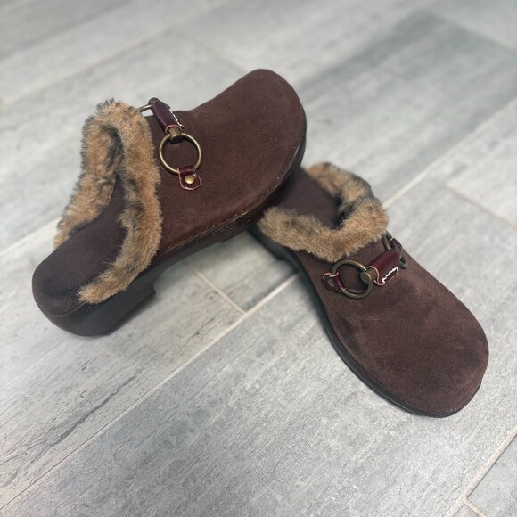 Italian Shoemakers Inc Suede Clog/Mule with Rings & Faux Fur Brown Size 9 - Picture 5 of 7